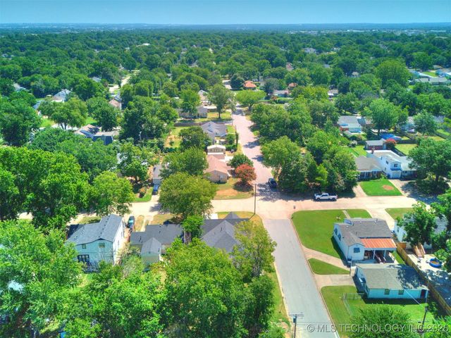 448 S Quebec Avenue, Tulsa, OK 74112