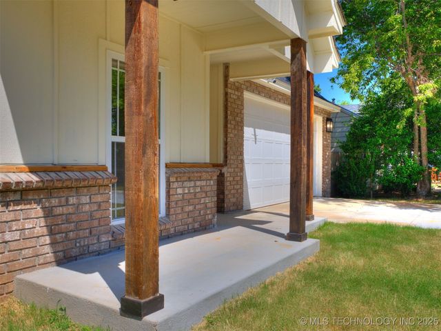 448 S Quebec Avenue, Tulsa, OK 74112