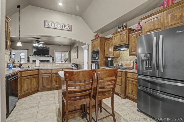 1640 E Boston Court, Broken Arrow, OK 74012