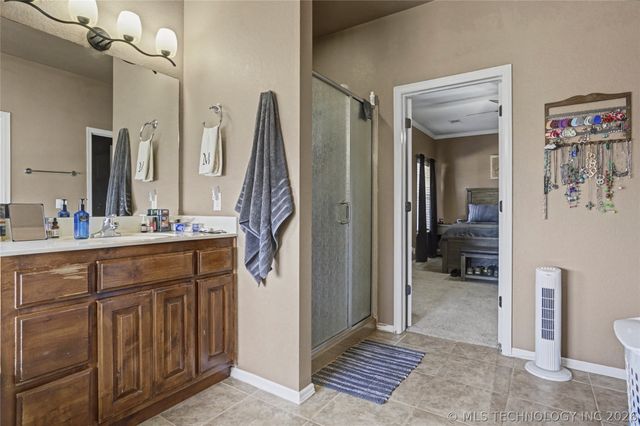 1640 E Boston Court, Broken Arrow, OK 74012