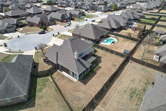 1640 E Boston Court, Broken Arrow, OK 74012