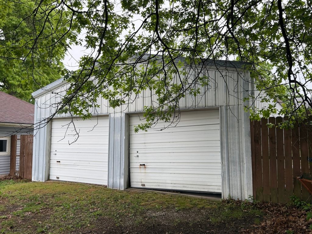 Image 22 of property listing at 101 W Hardin Street, Centralia, IL 62801