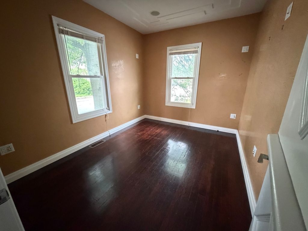 Image 26 of property listing at 101 W Hardin Street, Centralia, IL 62801