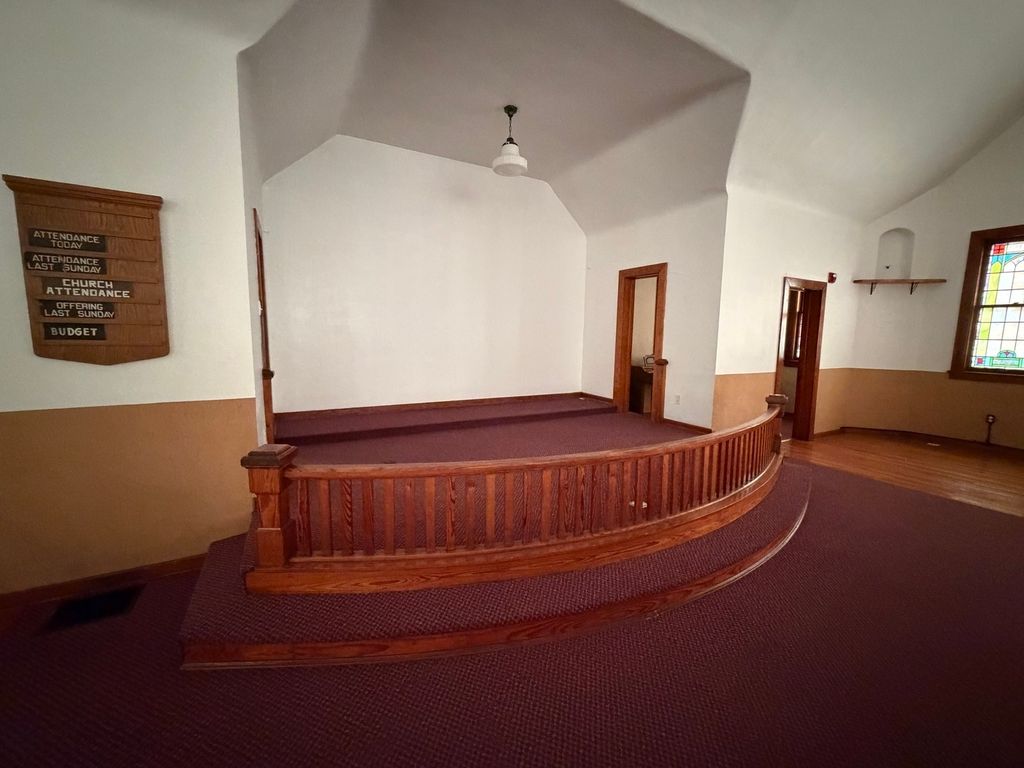 Image 4 of property listing at 101 W Hardin Street, Centralia, IL 62801