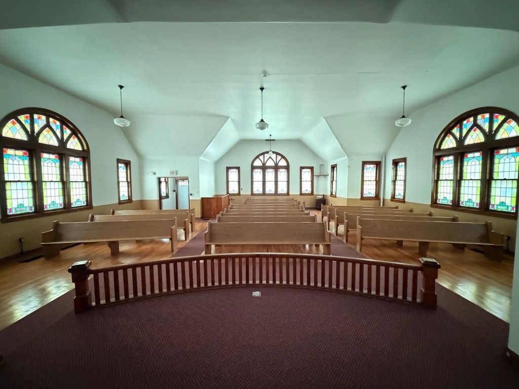 Image 5 of property listing at 101 W Hardin Street, Centralia, IL 62801