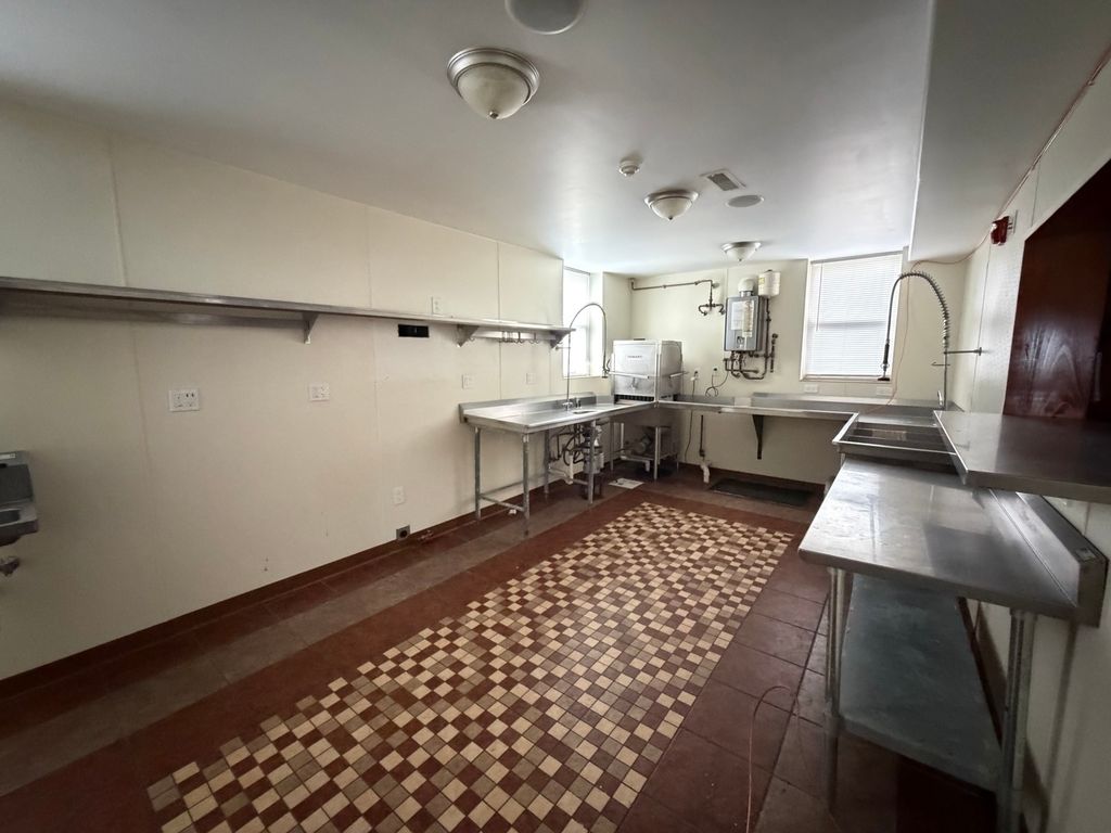 Image 9 of property listing at 101 W Hardin Street, Centralia, IL 62801