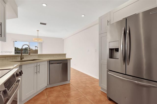 5467 SW 125th Ter, Miramar, FL 33027