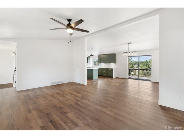 300 Piney Pt, Woodland Park, CO 80863