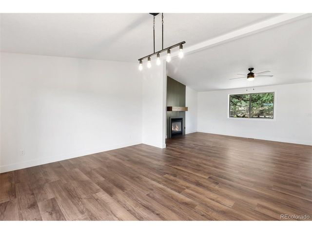 300 Piney Pt, Woodland Park, CO 80863