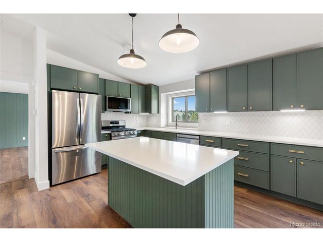 300 Piney Pt, Woodland Park, CO 80863