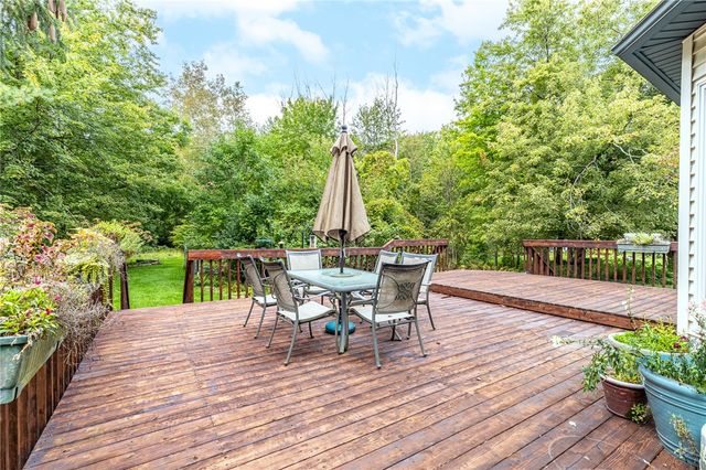 1250 Conifer Cove Lane, Webster, NY 14580