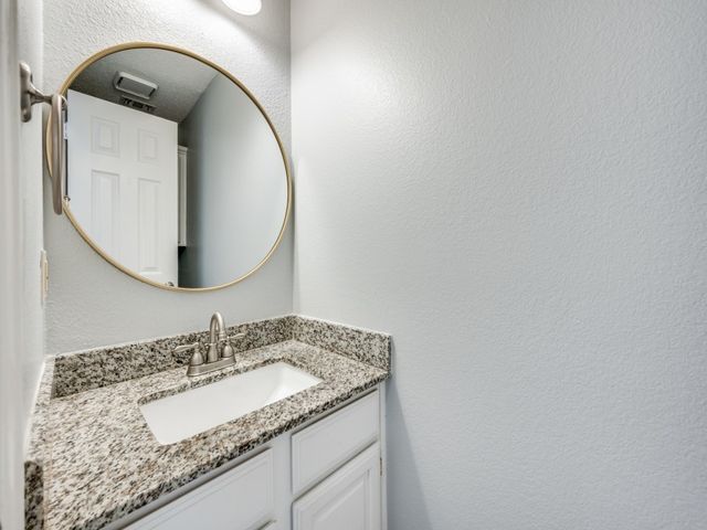445 Moonlight Way, Irving, TX 75063