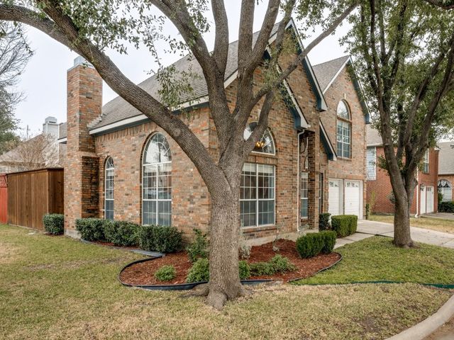 445 Moonlight Way, Irving, TX 75063