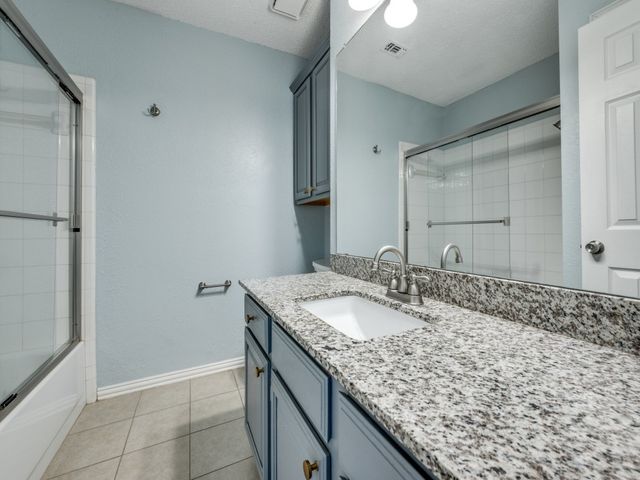 445 Moonlight Way, Irving, TX 75063