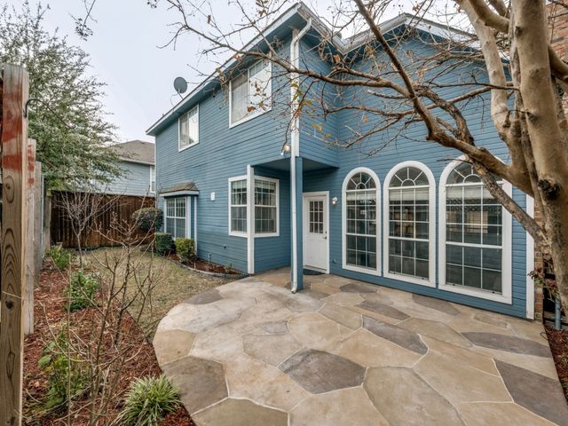 445 Moonlight Way, Irving, TX 75063