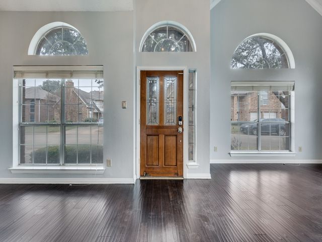 445 Moonlight Way, Irving, TX 75063