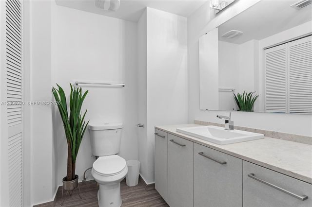 1010 Brickell Ave 4608, Miami, FL 33131