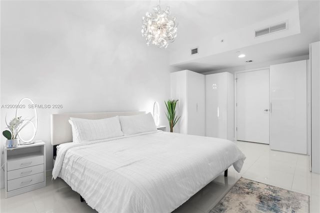 1010 Brickell Ave 4608, Miami, FL 33131