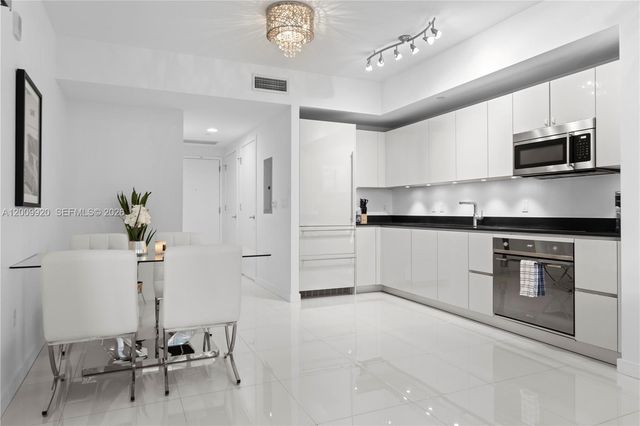 1010 Brickell Ave 4608, Miami, FL 33131