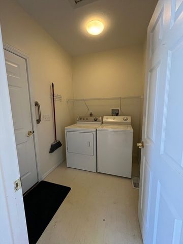 12 Summerfield Dr 12, Grafton, MA 01560