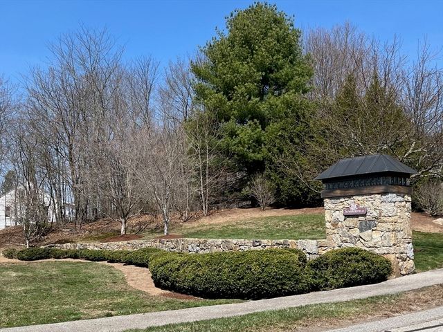 12 Summerfield Dr 12, Grafton, MA 01560