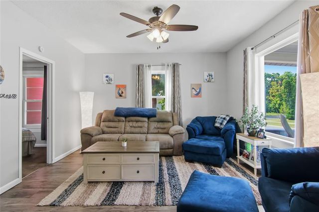 2015 4th Street, Eau Claire, WI 54703