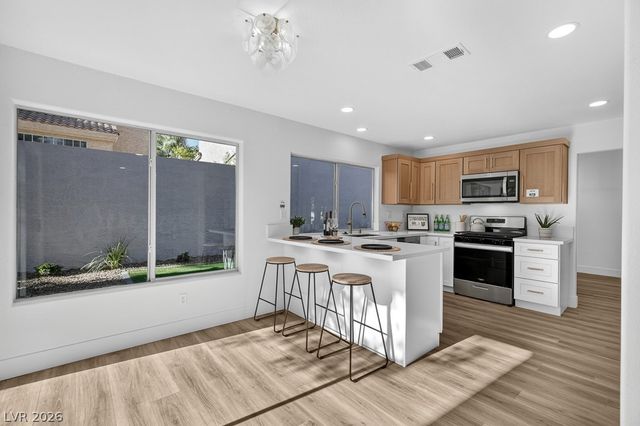 7641 Tortola Bay Lane, Las Vegas, NV 89128
