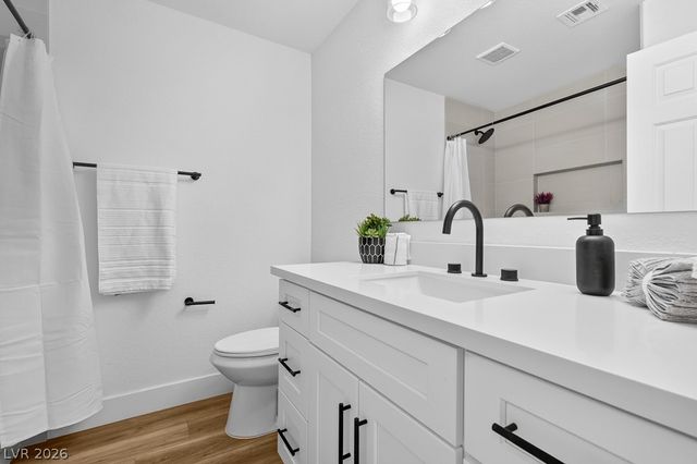 7641 Tortola Bay Lane, Las Vegas, NV 89128