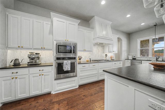 115 Trace Drive, Weatherford, TX 76087