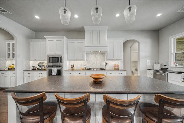 115 Trace Drive, Weatherford, TX 76087