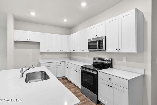 1035 Harbor Drive, Calabash, NC 28467