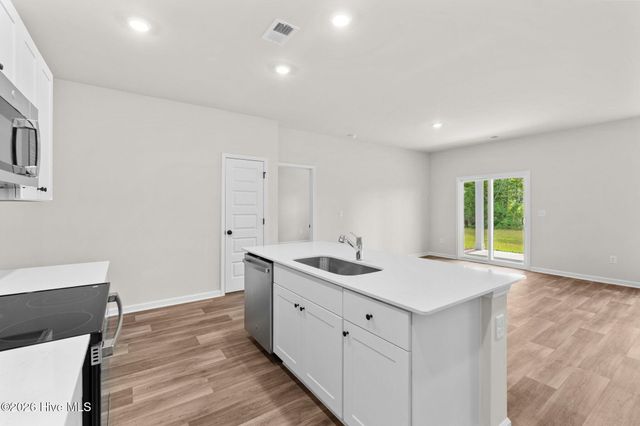 1035 Harbor Drive, Calabash, NC 28467