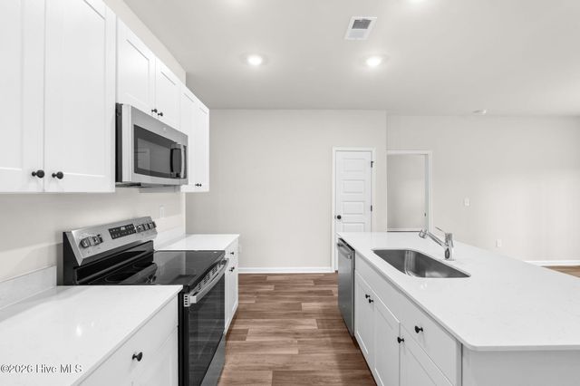 1035 Harbor Drive, Calabash, NC 28467