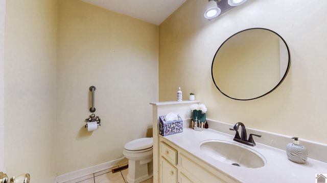 2115 Gatesborough Circle, Murray, KY 42071