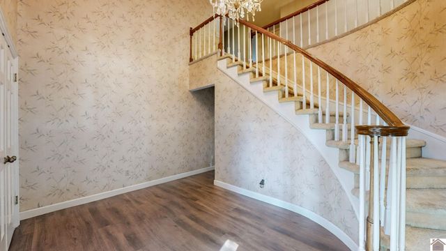 2115 Gatesborough Circle, Murray, KY 42071