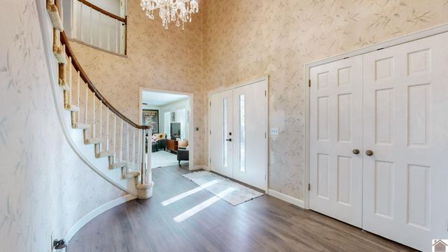 2115 Gatesborough Circle, Murray, KY 42071