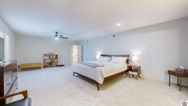 2115 Gatesborough Circle, Murray, KY 42071