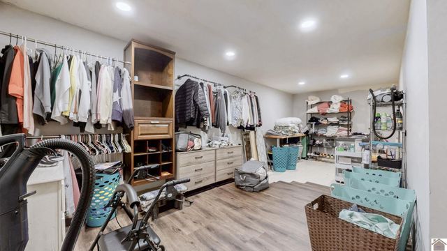 2115 Gatesborough Circle, Murray, KY 42071