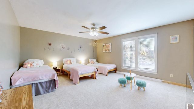 2115 Gatesborough Circle, Murray, KY 42071