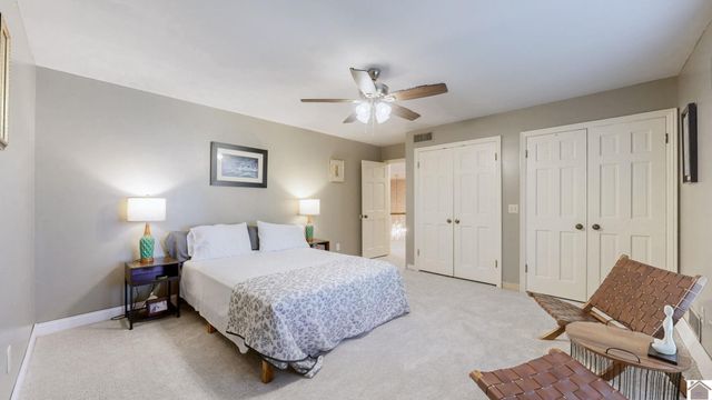 2115 Gatesborough Circle, Murray, KY 42071