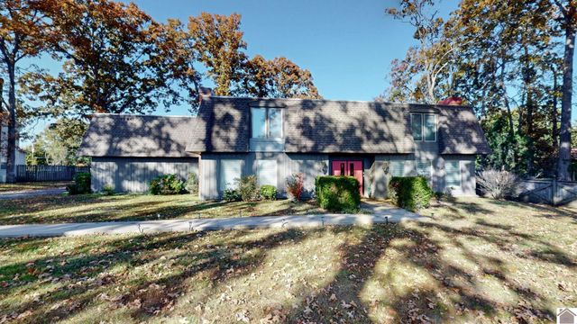 2115 Gatesborough Circle, Murray, KY 42071