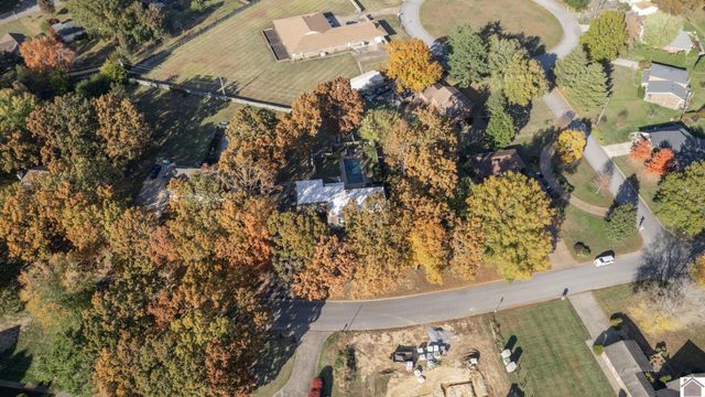 2115 Gatesborough Circle, Murray, KY 42071