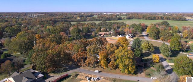 2115 Gatesborough Circle, Murray, KY 42071