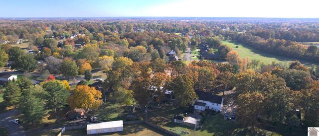 2115 Gatesborough Circle, Murray, KY 42071