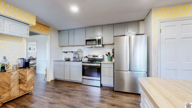 2115 Gatesborough Circle, Murray, KY 42071