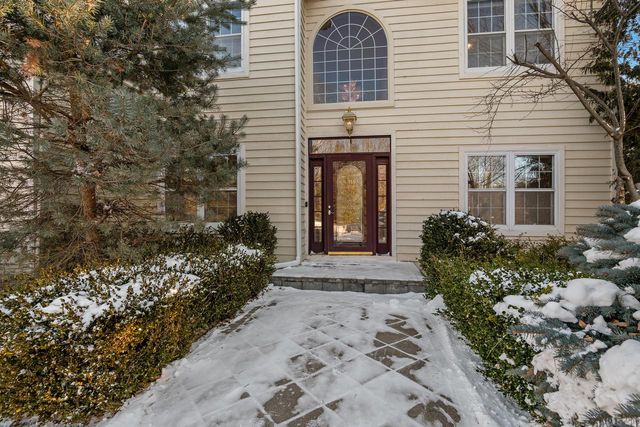 3205 Limerick LANE, Sheboygan, WI 53083