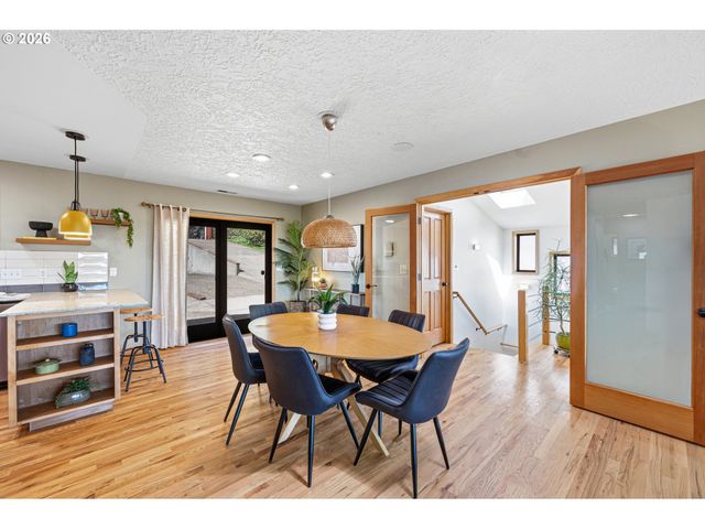 1263 Se 71ST Ave, Portland, OR 97215