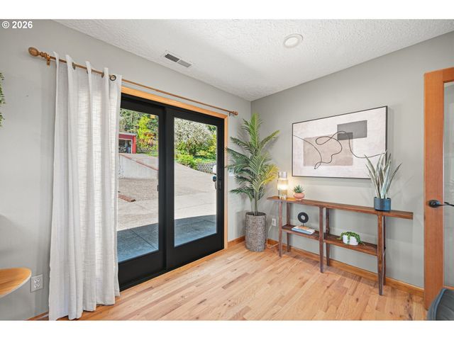 1263 Se 71ST Ave, Portland, OR 97215