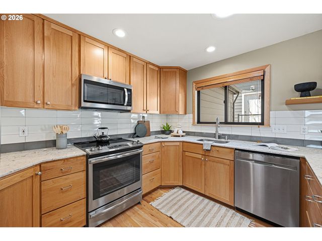 1263 Se 71ST Ave, Portland, OR 97215