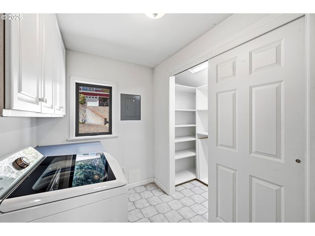 1263 Se 71ST Ave, Portland, OR 97215